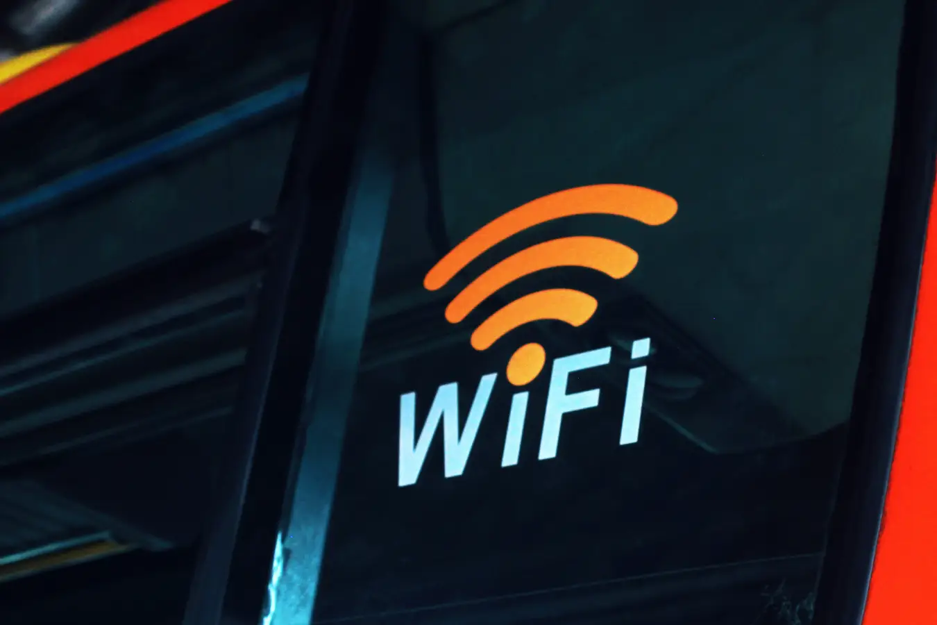 Интернет вкъщи: Как да оправим бавния Wi-Fi и къде да сложим рутера